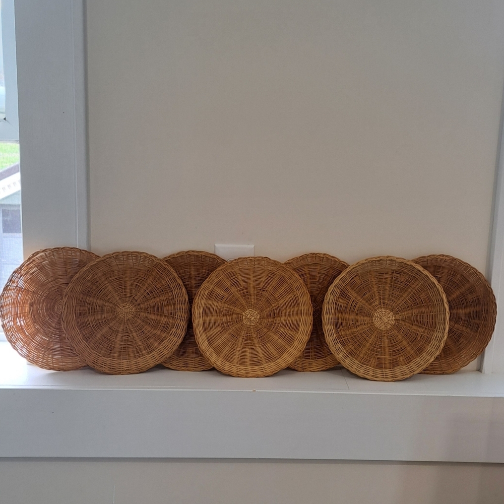 Vtg. 70s 7 Piece Rattan Cottagecore Boho Plate Chargers/paper Plate Holders.
